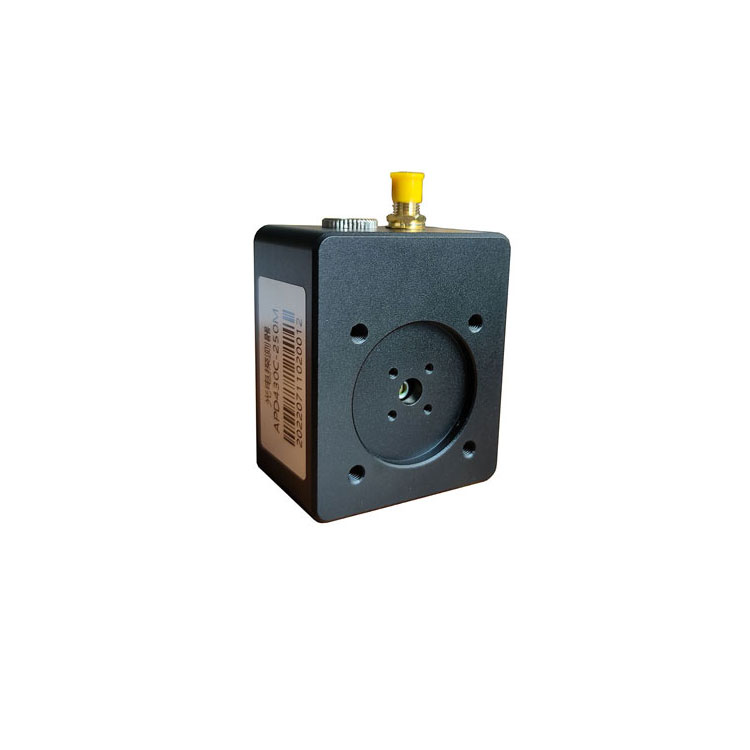 PIN放大光电探测器